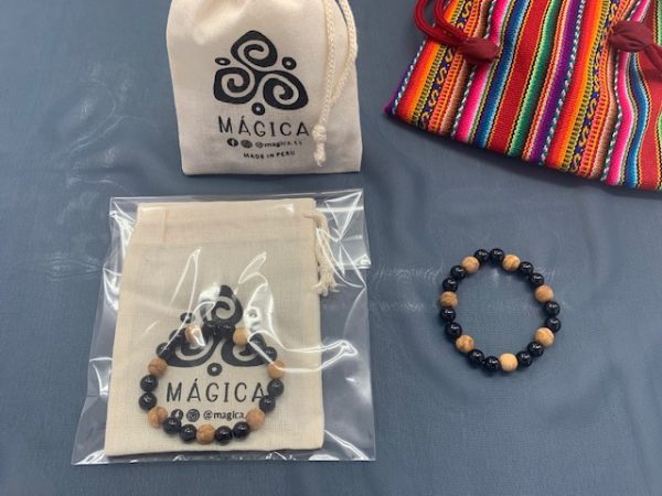 Pulsera Palo santo con onix - Imagen 2